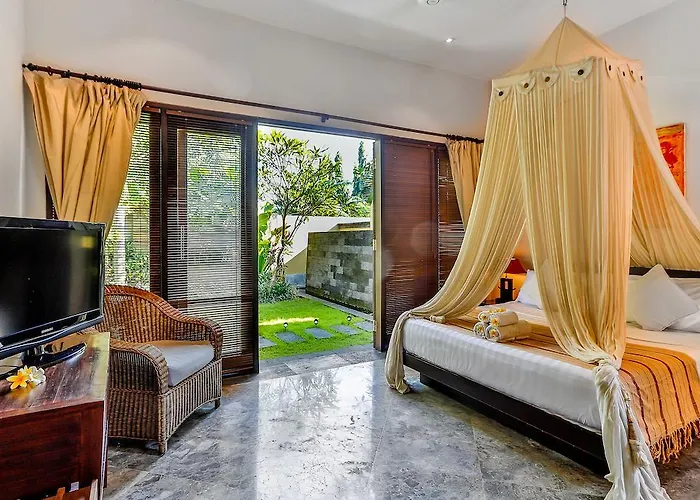 Taksu Villa *